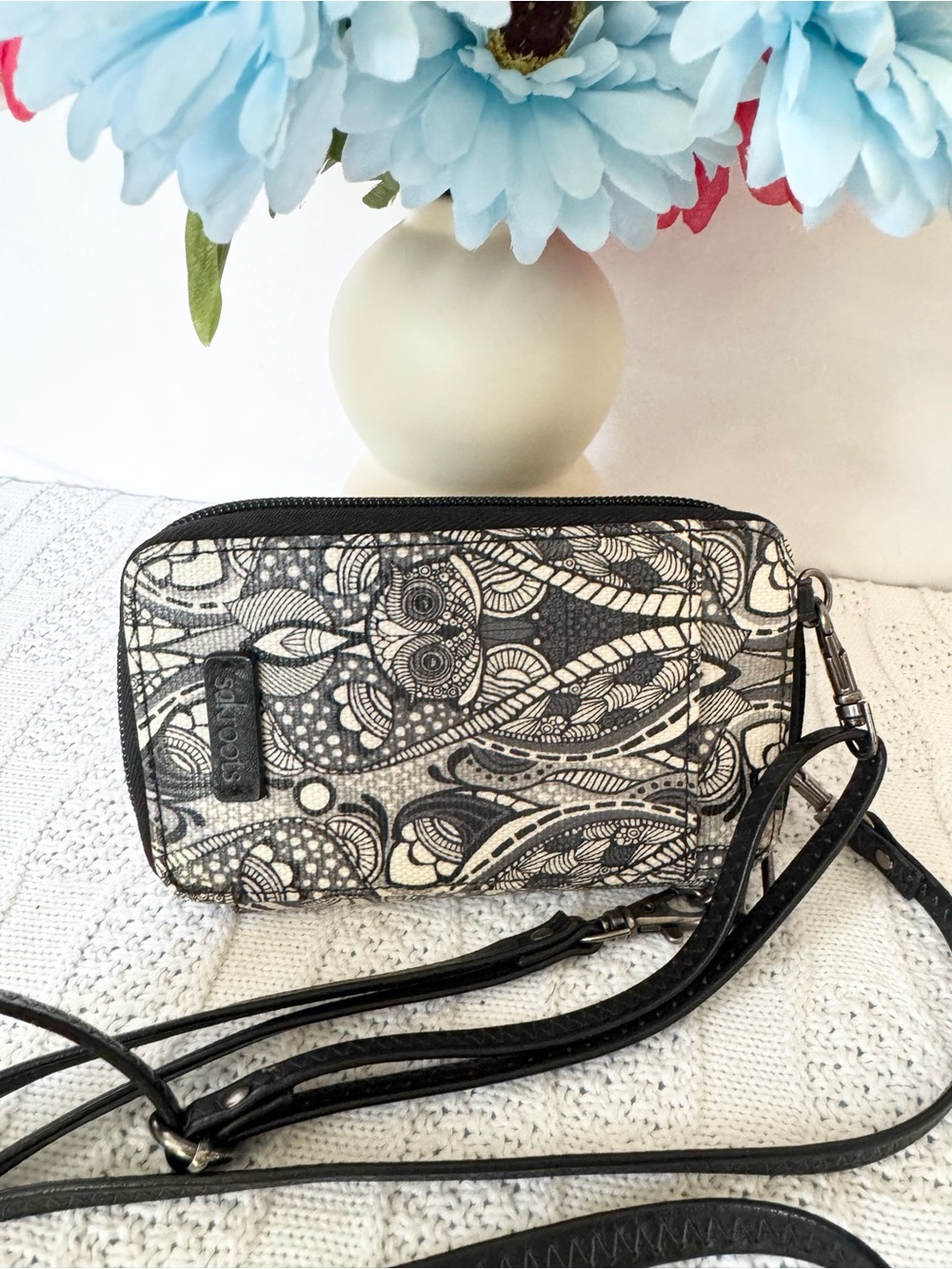 Sakroots NWOT wallet crossbody